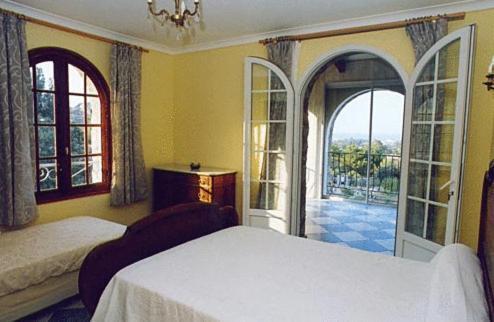 Chambre Double Standard avec Salle de Bains Privative en Face